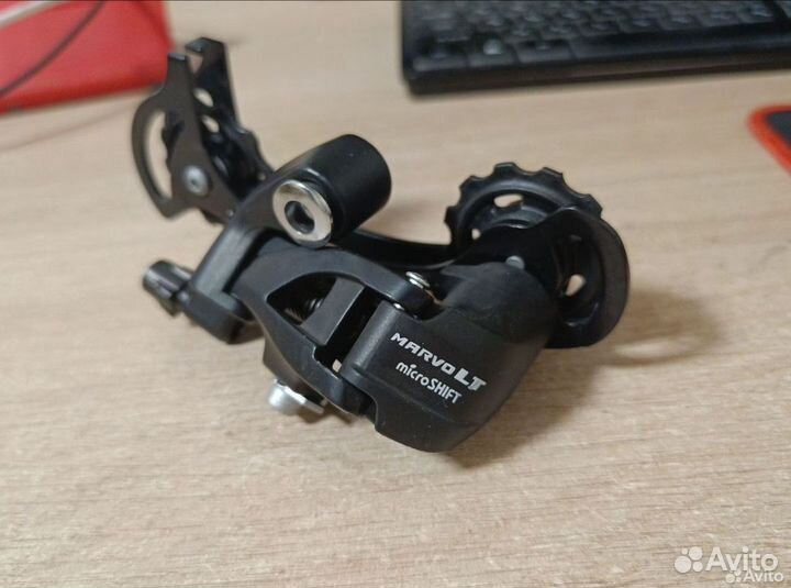 Задний переключатель Microshift Marvo LT M46