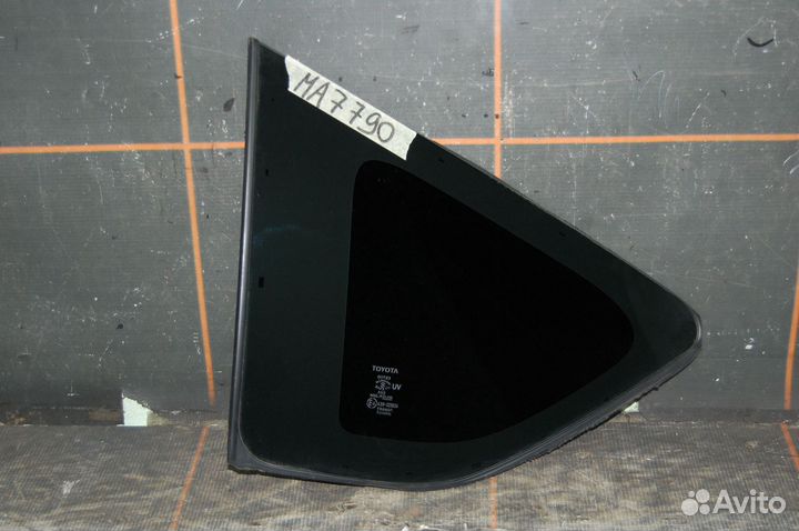 Стекло глухое левое - Toyota RAV 4