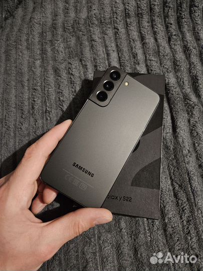 Samsung Galaxy S22, 8/256 ГБ