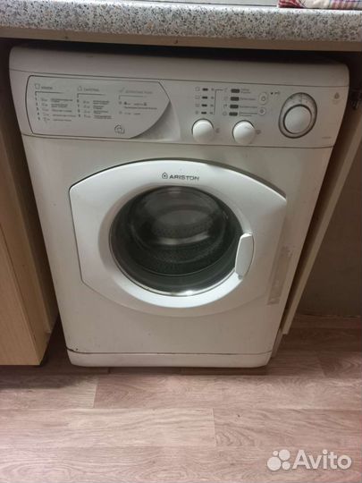 Стиральная машина бу Ariston avsl 80