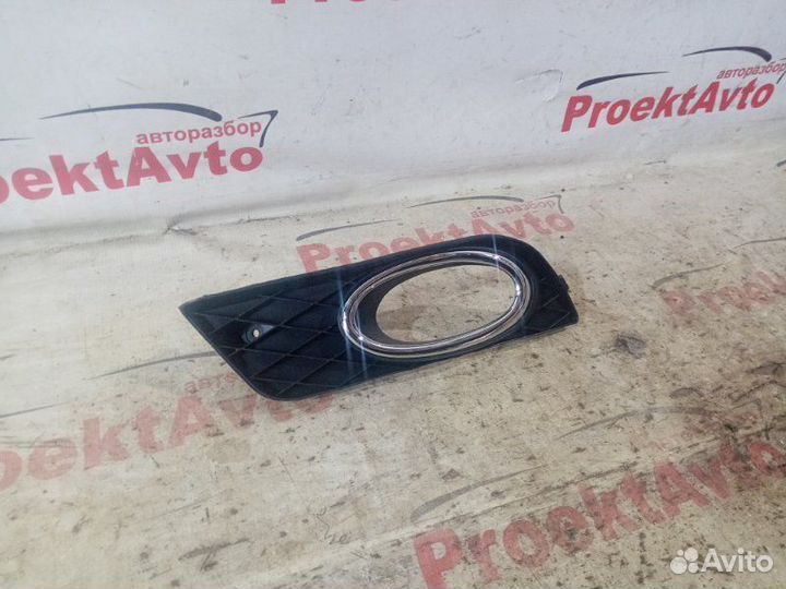 Оконтовка противотуманной фары передняя левая