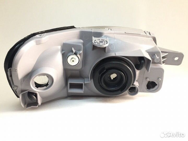 Фара левая Hyundai Accent