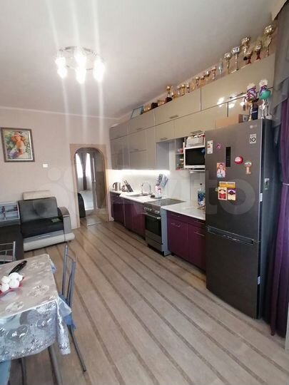 2-к. квартира, 52 м², 4/9 эт.