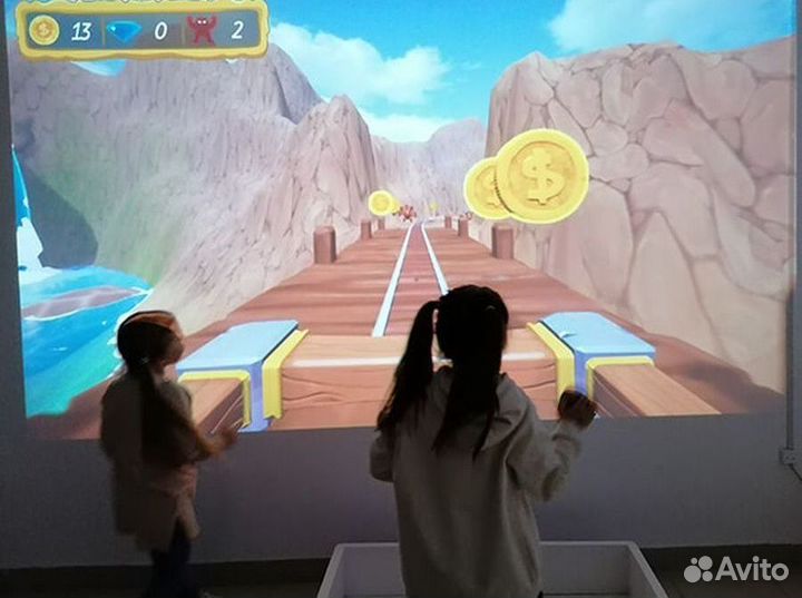 Интерактивная стена кидалки для детей