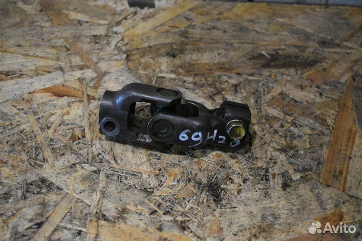 Кардан рулевой Toyota Avensis 2003 - 2008