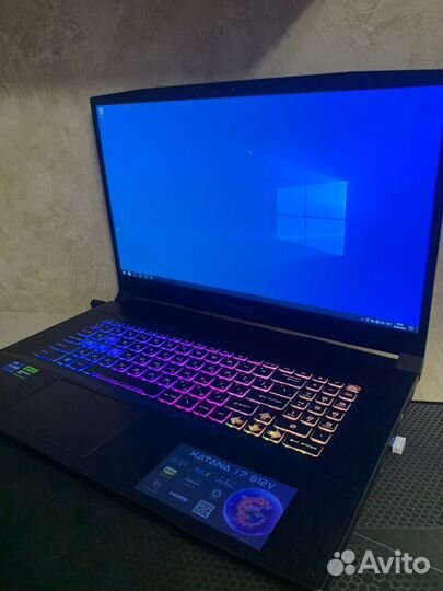 Игровой ноутбук Katana 17 B12VEK