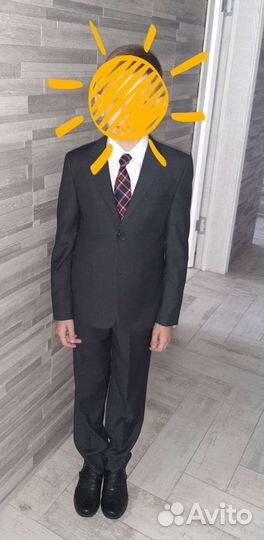 Школьный костюм серый