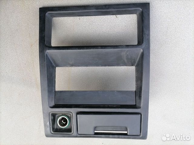 Накладка торпедо Kia Sephia 1992-98 прикуриватель