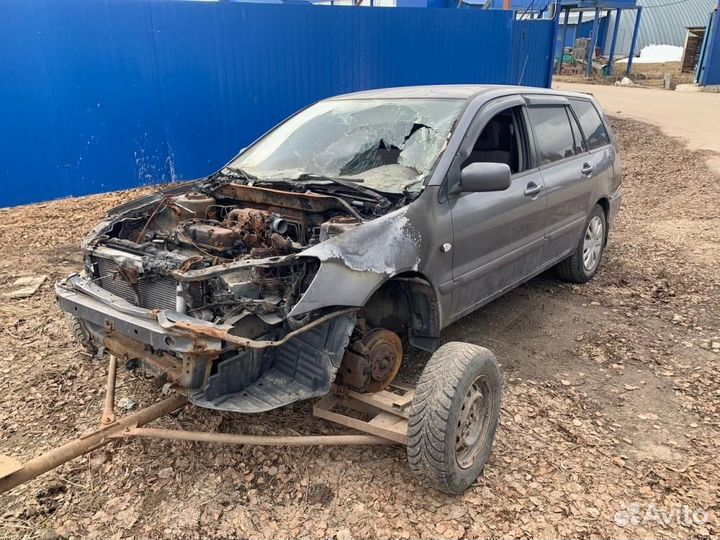 В разборе Mitsubishi Lancer 9