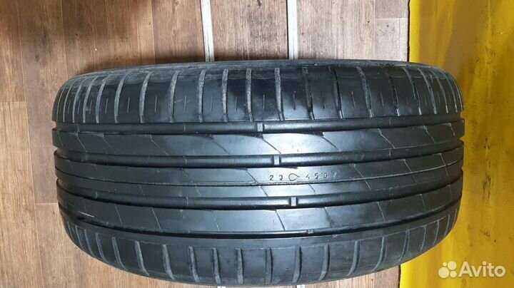 Nokian Tyres Hakka Z 255/50 R19