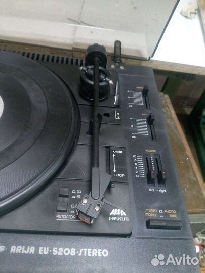 Проигрыватель винила