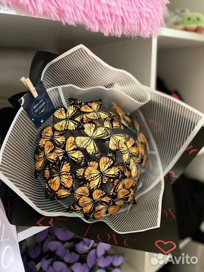 Праздничный букет из бабочек