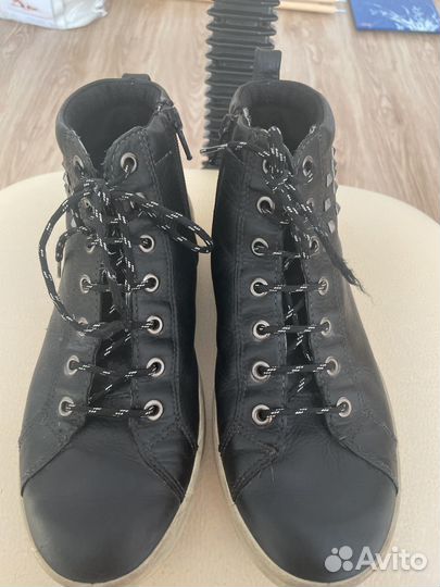 Ботинки демисезонные женские 37 размер