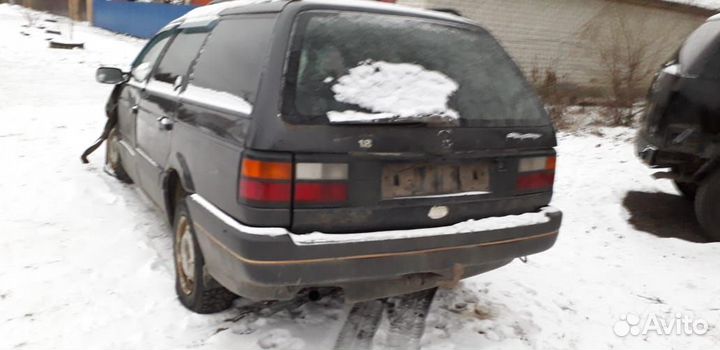 Volkswagen Passat, 1990