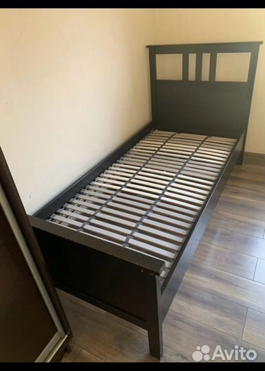 Кровать односпальная бу