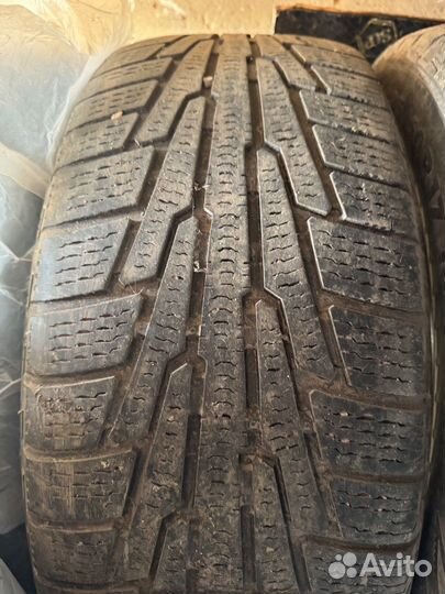 Nokian hakkapeliitta r 235/60/17
