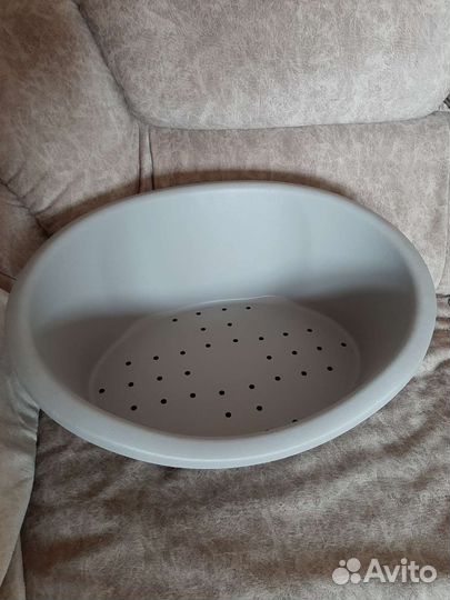 Пластиковый лежак для мелкой собачки или кошечки