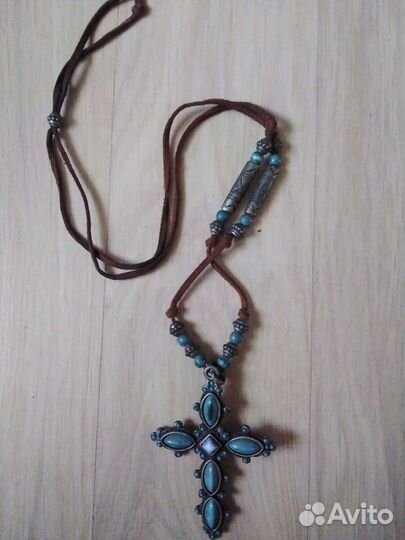 Крестик из камней