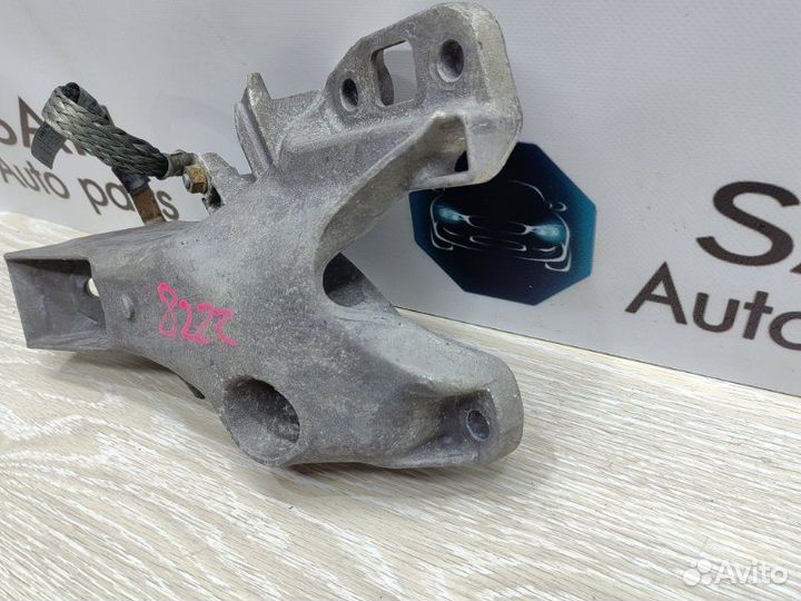 Кронштейн двигателя левый Bmw X5 E70 N52B30AF 2009