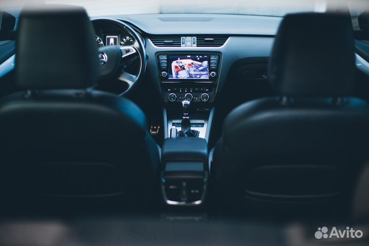 Skoda Octavia 1.8 AMT, 2015, 85 650 км