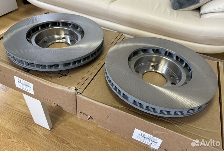 Диск тормозной передний левый Porsche Cayenne 958