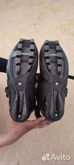 Лыжные ботинки коньковые spine