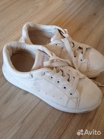 Кроссовки женские 36 размер бу