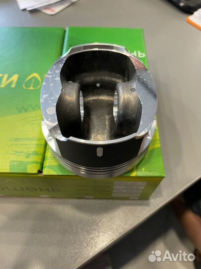 Комплект поршней с кольцами VAG (V-2.0)