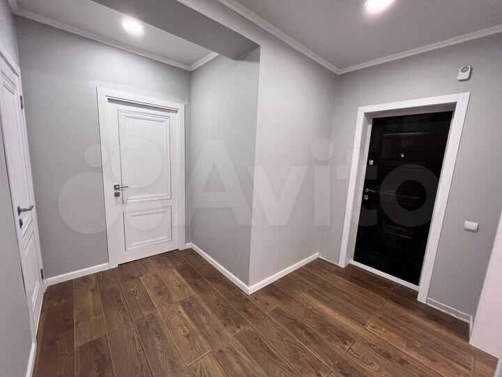 2-к. квартира, 61,4 м², 1/7 эт.