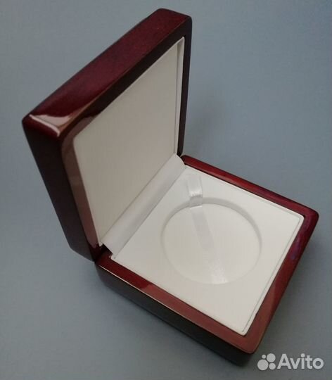 Футляры для монет