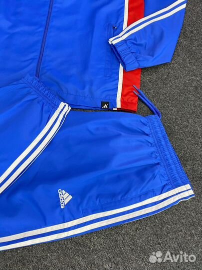 Спортивный костюм