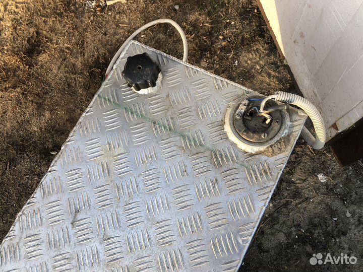 Алюминиевый бензобак 115л