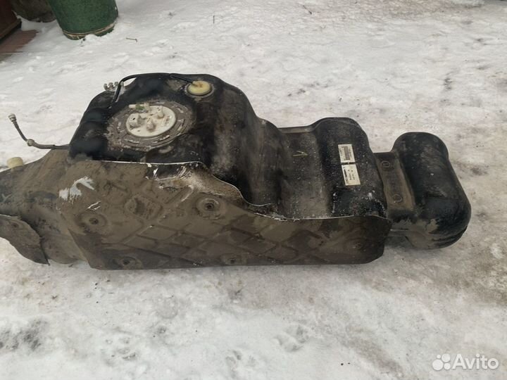 Infiniti QX80 QX56 Z62 топливных бак