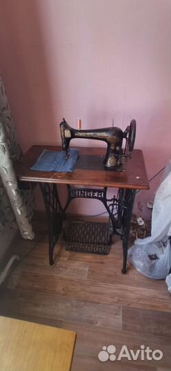 Швейная машина Singer