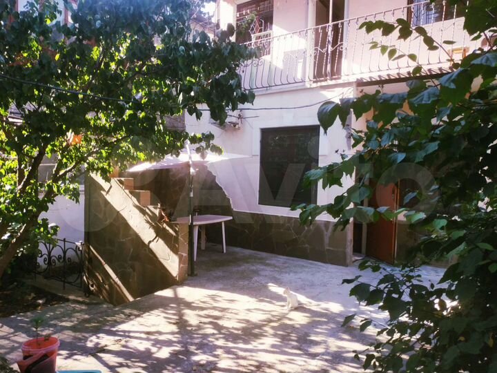 2-к. квартира, 60 м², 1/2 эт.