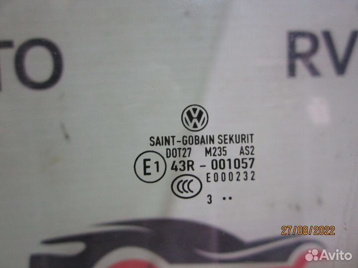 Стекло двери передней Volkswagen Bora 2.0 1997-05