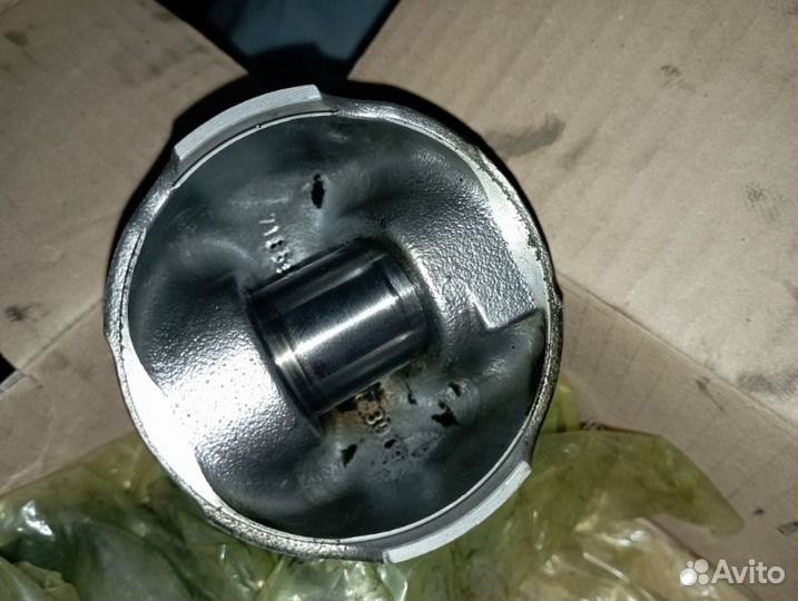 Поршень D76 палец D26 Renault Kangoo K9K