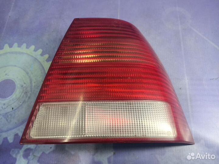 Фонарь задний правый Volkswagen Bora