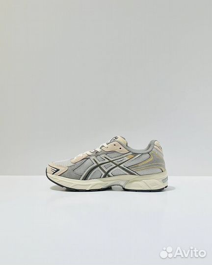 Кроссовки женские Asics