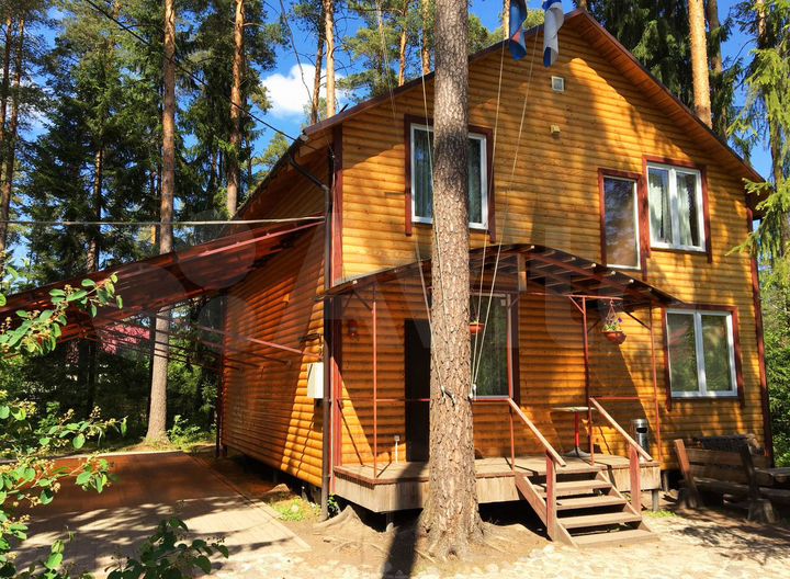 Коттедж 210 м² на участке 7 сот.