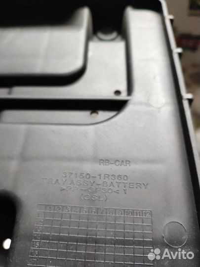 Площадка аккумулятора Hyundai Solaris 2010 - 2017