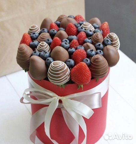 Клубника в шоколаде, сьедобные букеты из конфет