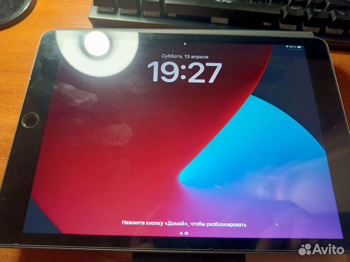 iPad 8th 10.2 2020 128gb Wi-Fi+клавиатура Logitech