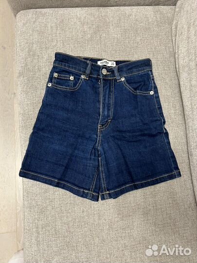 Джинсовые шорты pull bear 32
