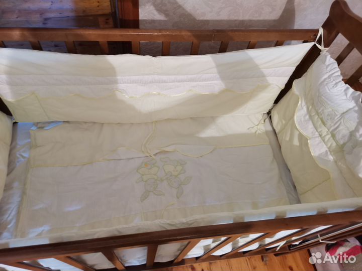 Детская кроватка