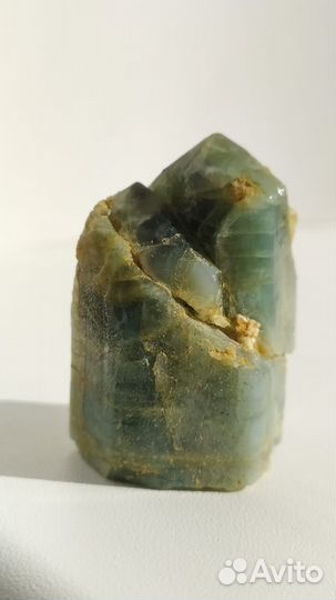 Апатит кристаллы натуральный минерал