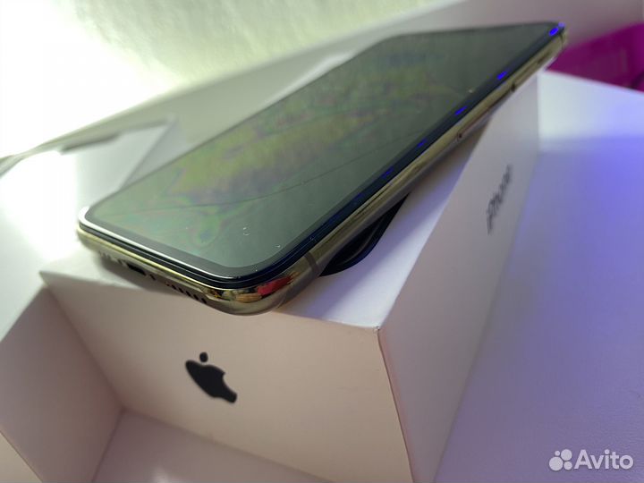 iPhone Xs, 64 ГБ