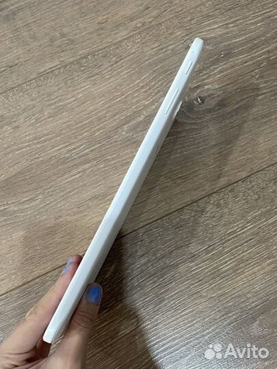 Планшет samsung galaxy tab e