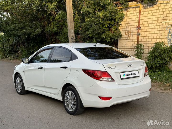 Hyundai Solaris 1.4 AT, 2014, 266 150 км