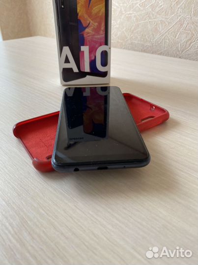 Samsung Galaxy A10, 2/32 ГБ